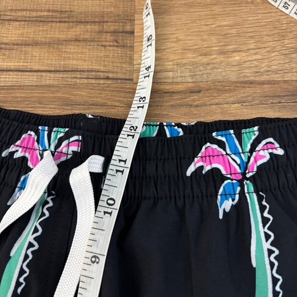 Chubbies Swim Trunks Havana Nights 7” Inseam - Picture 6 of 8